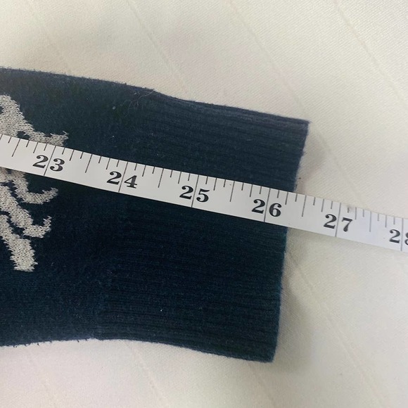 Forever 21 Men’s Coyote Print Crew Neck Sweater - Picture 8 of 8